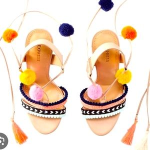 Pom pom heels